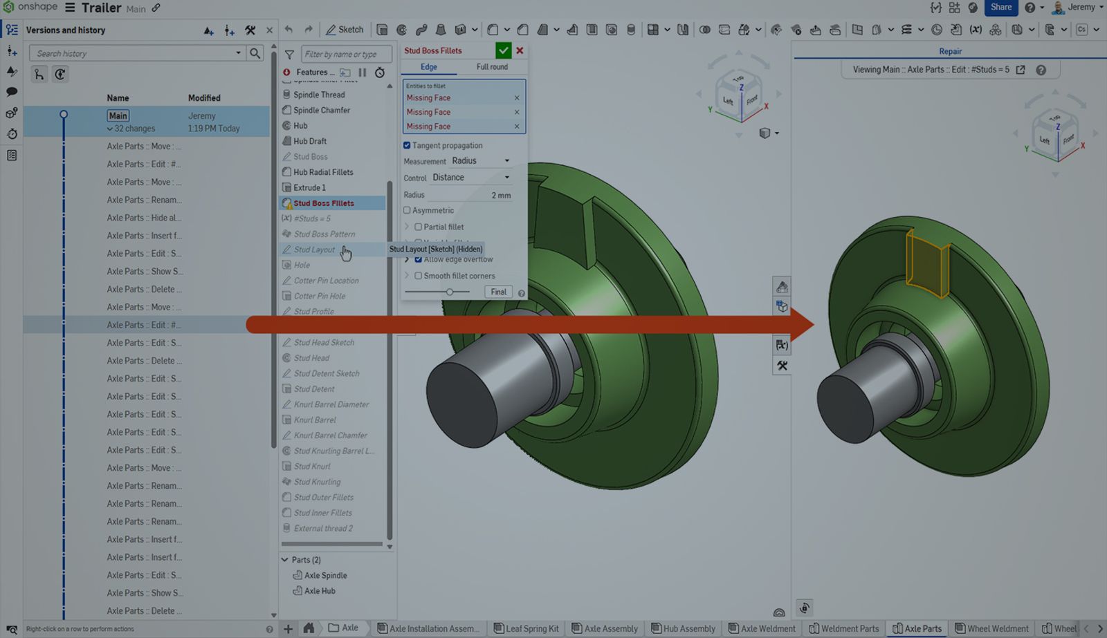 Immagine scurita che mostra le versioni e il pannello della cronologia di un modello CAD con un riferimento danneggiato.